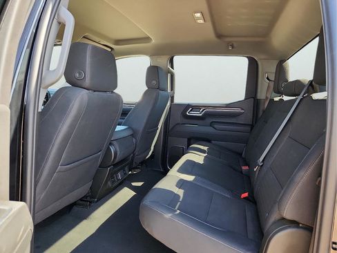 Used 2025 Chevrolet Silverado 1500 LT image 18