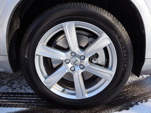 Used 2020 Volvo XC90 T6 Momentum image 44
