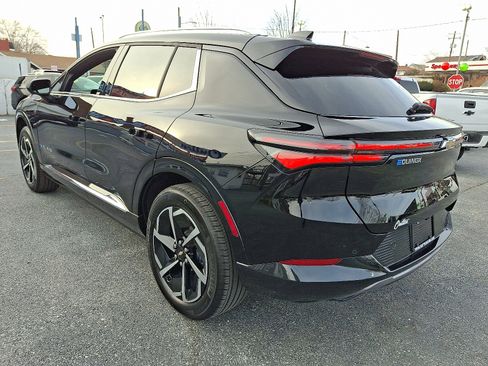 Used 2025 Chevrolet Equinox EV LT w/ Convenience Package image 3