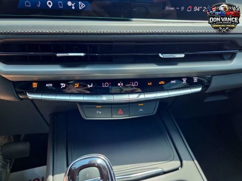 Used 2024 Cadillac XT4 Premium Luxury FWD image 18