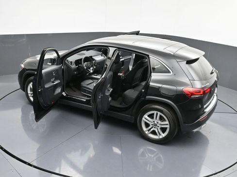 Certified 2021 Mercedes-Benz GLA 250 4MATIC image 42