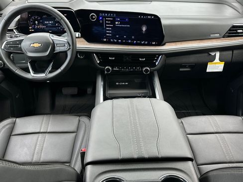 New 2026 Chevrolet Suburban High Country w/ LPO, Illumination Package image 13