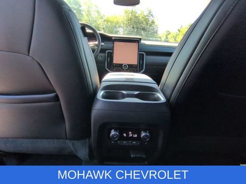 Used 2024 GMC Acadia AT4 w/ Luxury Package AWD/4WD image 22