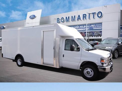 New 2027 Ford E-450 and Econoline 450 Super Duty w/ Power Equipment Group RWD image 1