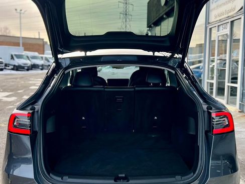 Used 2021 Tesla Model Y Long Range image 8