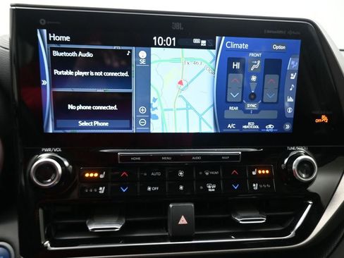 Used 2020 Toyota Highlander Limited image 8