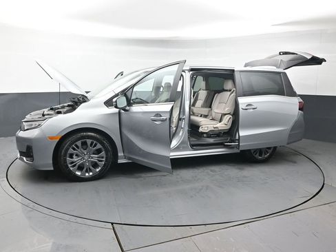 Used 2025 Honda Odyssey Touring image 47