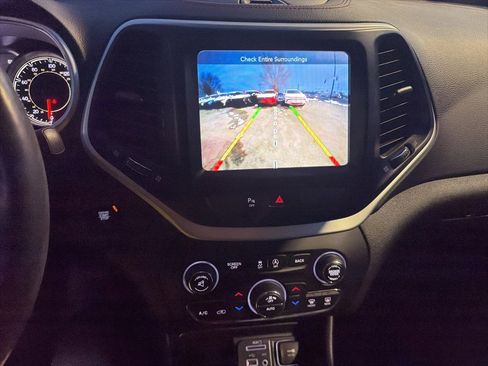 Used 2018 Jeep Cherokee Trailhawk w/ Quick Order Package 27L image 12