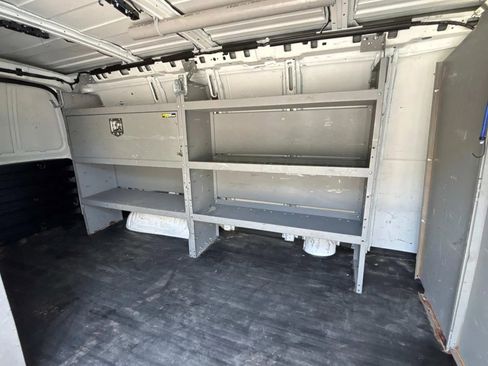 Used 2015 Chevrolet Express 2500 image 16