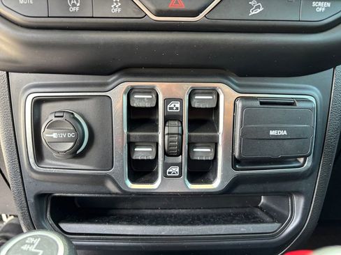 Certified 2020 Jeep Wrangler Unlimited Sport AWD/4WD image 27