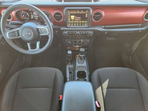 Used 2023 Jeep Wrangler Rubicon image 27