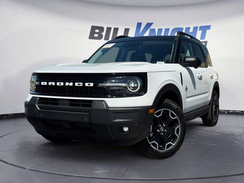 Used 2025 Ford Bronco Sport Outer Banks w/ Outer Banks Tech Package+ image 1