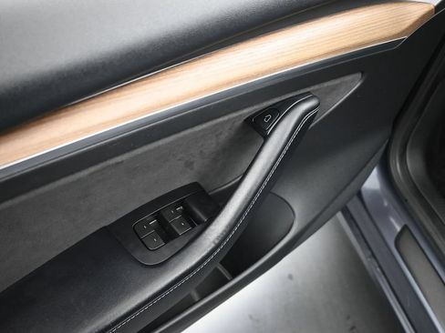 Used 2023 Tesla Model 3 Standard Range RWD image 9