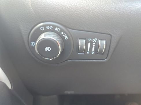 Used 2025 Jeep Compass Limited AWD/4WD image 11
