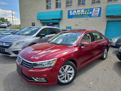 Used 2018 Volkswagen Passat 2.0T SE FWD image 3
