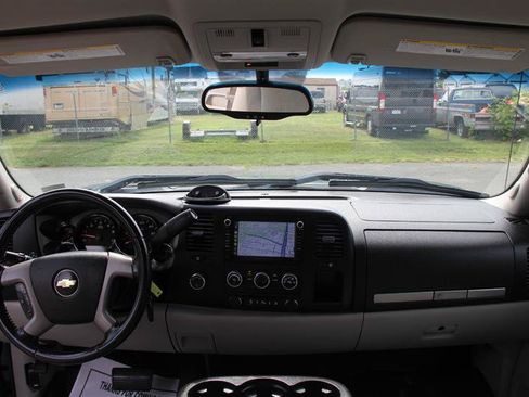 Used 2009 Chevrolet Silverado 1500 LT w/ Power Pack Plus AWD/4WD image 23