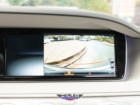 Used 2017 Mercedes-Benz S 550 4MATIC Sedan image 32