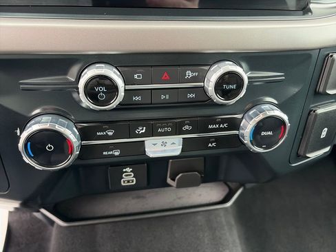 Used 2025 Ford F150 XLT w/ Equipment Group 301A Standard image 29