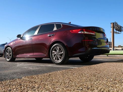 Used 2020 Kia Optima LX image 12