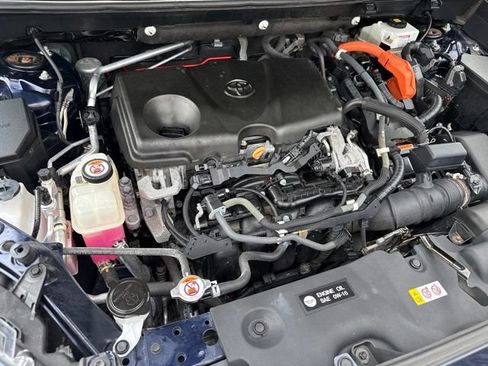 Used 2019 Toyota RAV4 XLE w/ Carpet Mat Package AWD/4WD image 30