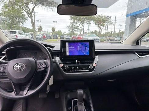 Used 2023 Toyota Corolla LE image 9