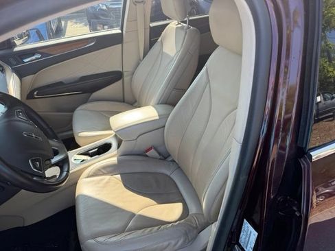 Used 2017 Lincoln MKC Select AWD/4WD image 10