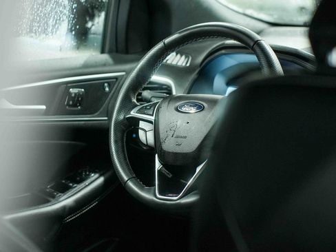 Used 2023 Ford Edge ST image 21