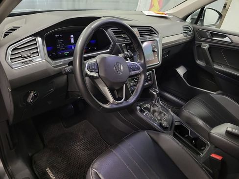 Used 2022 Volkswagen Tiguan SE AWD/4WD image 13