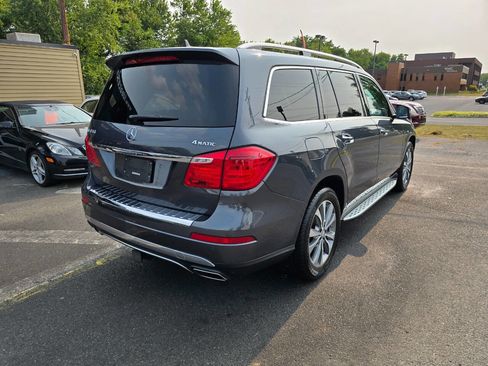 Used 2016 Mercedes-Benz GL 450 4MATIC w/ Premium I Package image 3