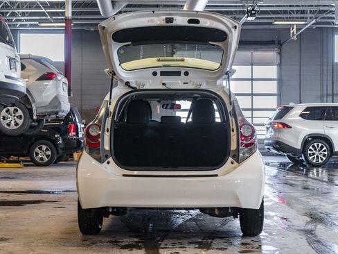 Used 2012 Toyota Prius C Two image 10