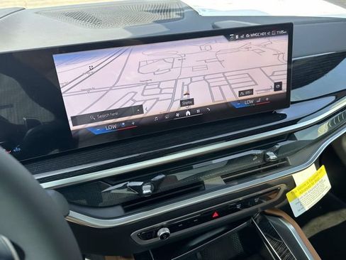 New 2027 BMW X6 xDrive40i w/ Climate Comfort Package AWD/4WD image 16