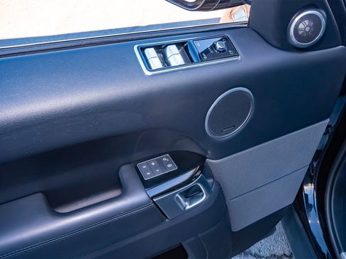 Used 2020 Land Rover Range Rover Sport HSE image 34