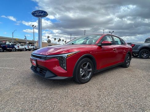 Used 2025 Kia K4 FWD image 3