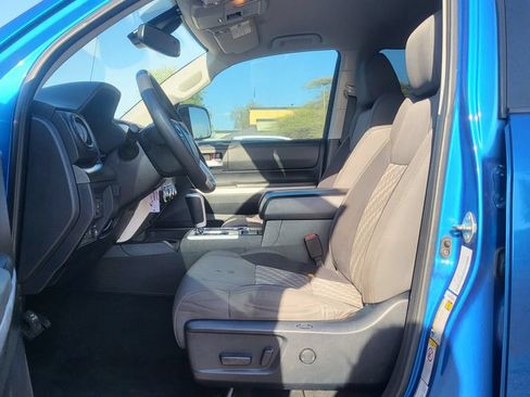 Used 2018 Toyota Tundra SR5 w/ SR5 Upgrade Package AWD/4WD image 25