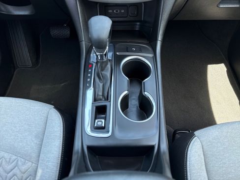 Used 2023 Chevrolet Equinox LT FWD image 15