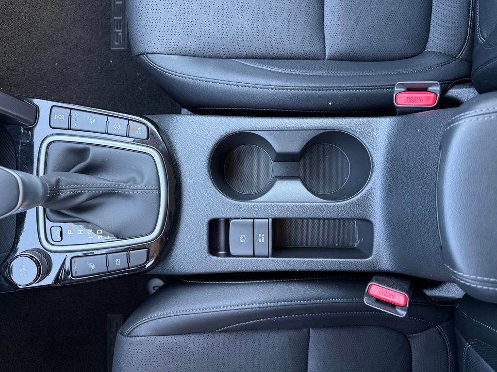 New 2026 Kia Seltos SX AWD/4WD image 23