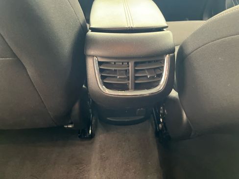 Used 2024 Chevrolet Malibu LT image 9