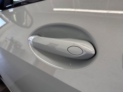 New 2025 BMW X7 M60i image 9