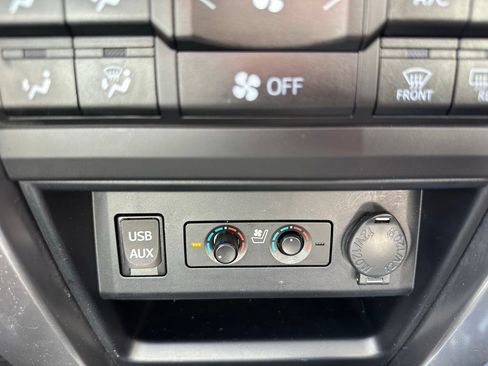 Used 2019 Toyota 4Runner Limited AWD/4WD image 20