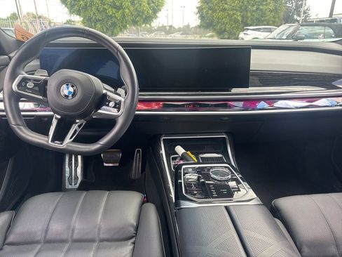 Used 2023 BMW 740i RWD image 14