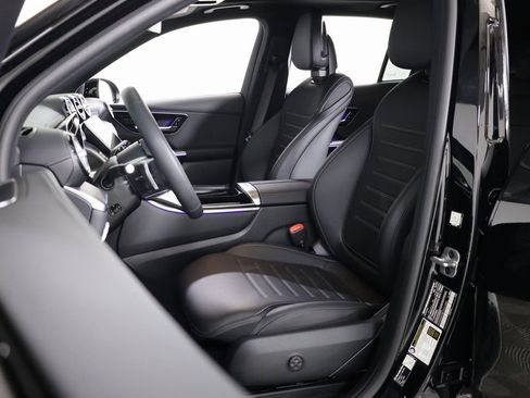 Used 2026 Mercedes-Benz GLC 300 4MATIC image 36
