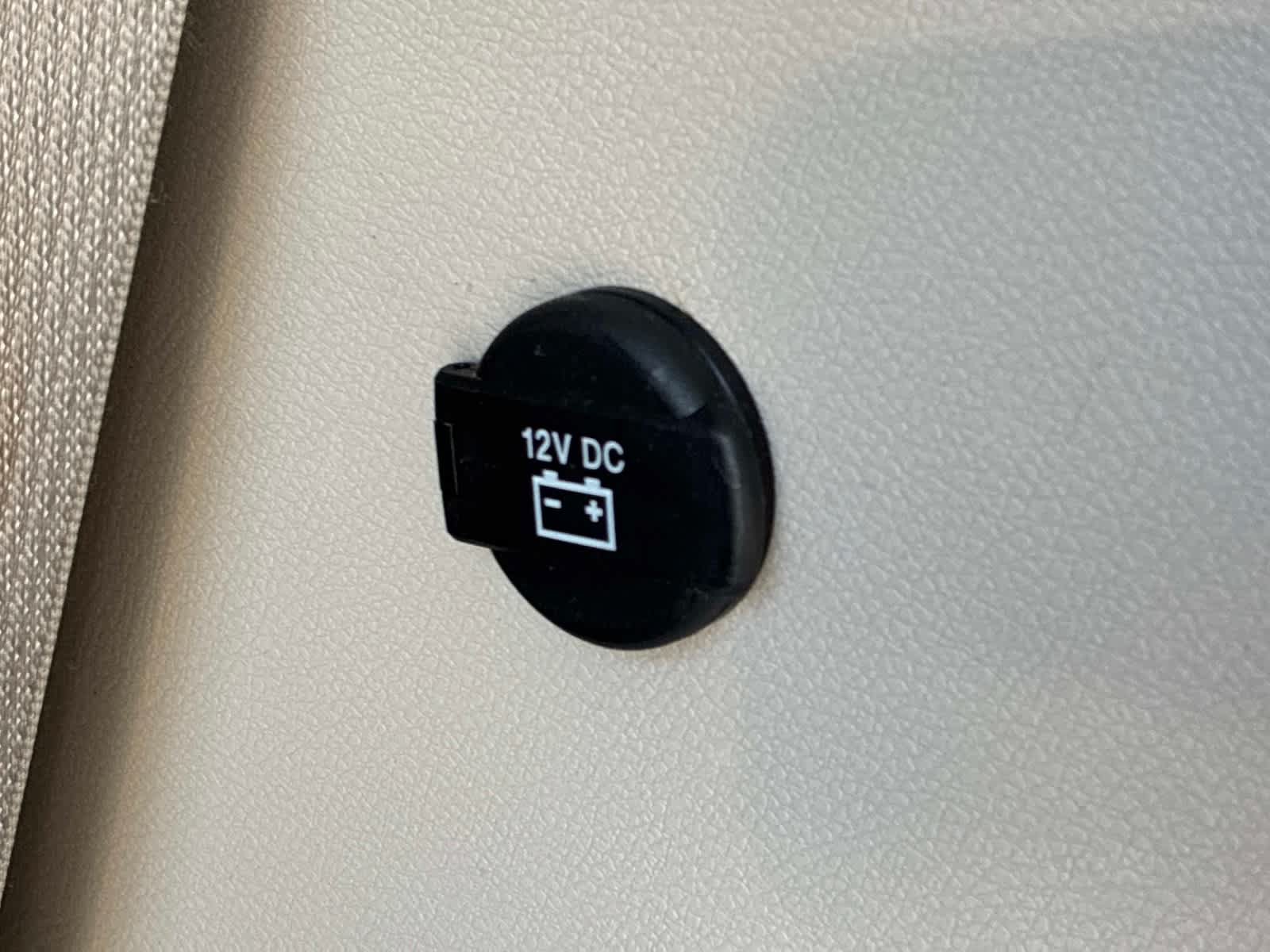 Used 2023 Chrysler Voyager LX FWD image 14