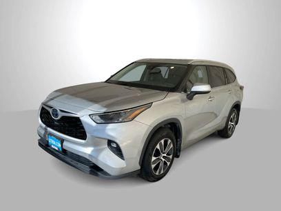Used 2024 Toyota Highlander XLE