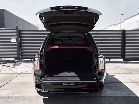 Used 2026 Rolls-Royce Cullinan AWD/4WD image 17