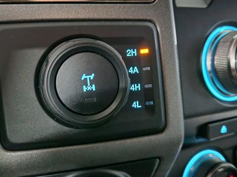 Used 2017 Ford F150 Raptor w/ Equipment Group 802A Luxury image 41