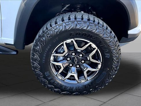 Used 2026 Chevrolet Colorado ZR2 AWD/4WD image 11