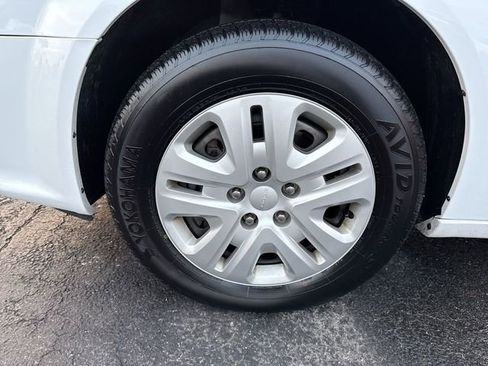Used 2020 Dodge Grand Caravan SE w/ UConnect Hands-Free Group FWD image 10