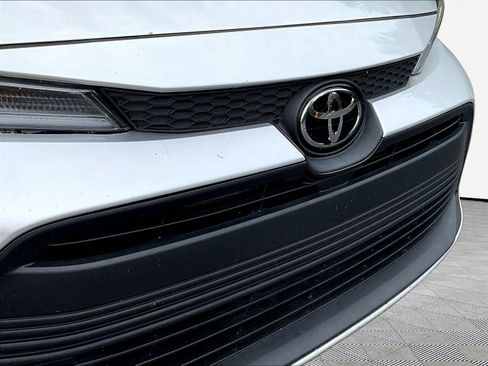 Used 2024 Toyota Corolla LE FWD image 33