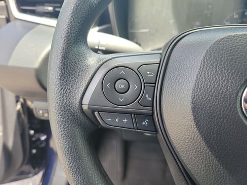 Used 2025 Toyota Corolla LE FWD image 24