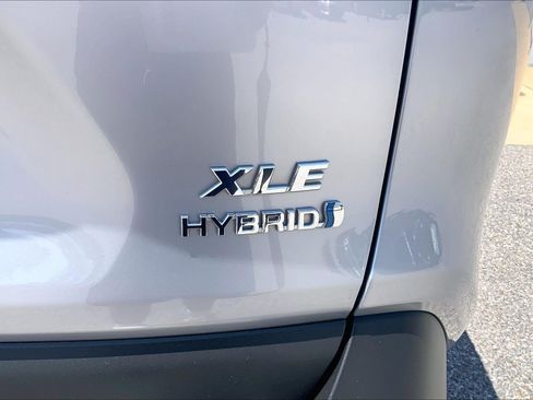 Used 2023 Toyota RAV4 XLE w/ XLE Grade Weather Package AWD/4WD image 10